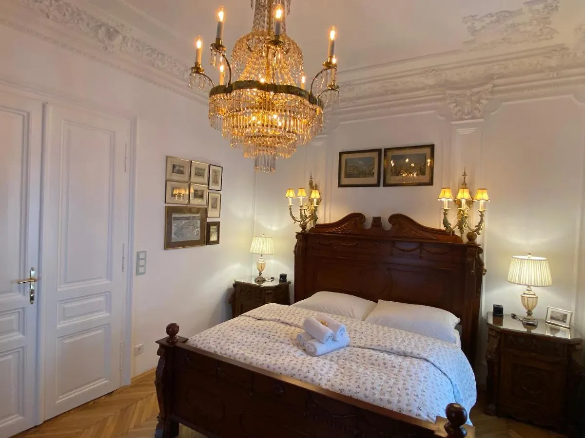 7Th Heaven Vienna Center Apartments 0*,  Austria