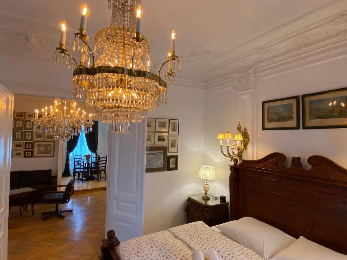 7Th Heaven Vienna Center Apartments