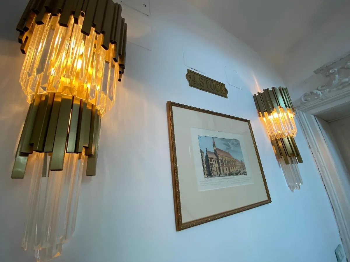 7Th Heaven Vienna Center Apartments