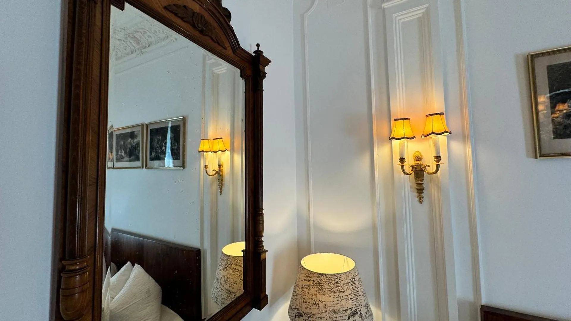 7Th Heaven Vienna Center Apartments