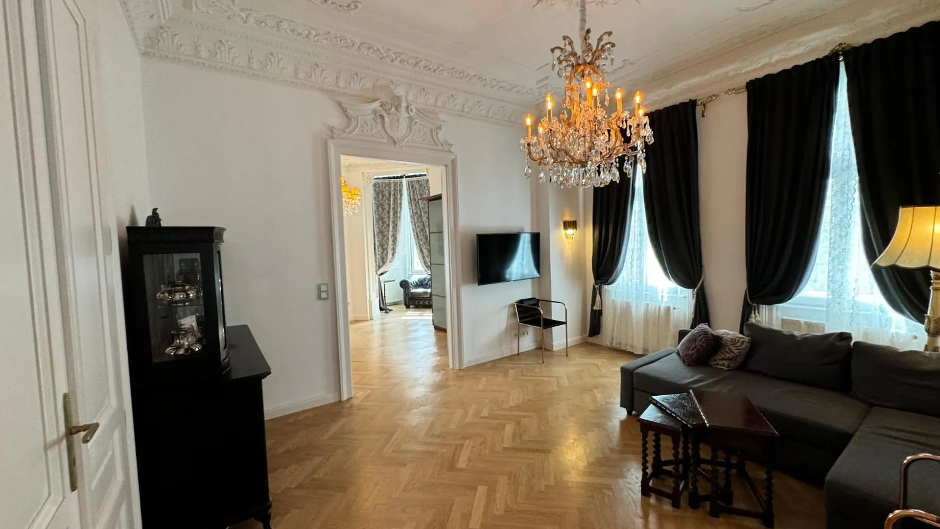 7Th Heaven Vienna Center Apartments