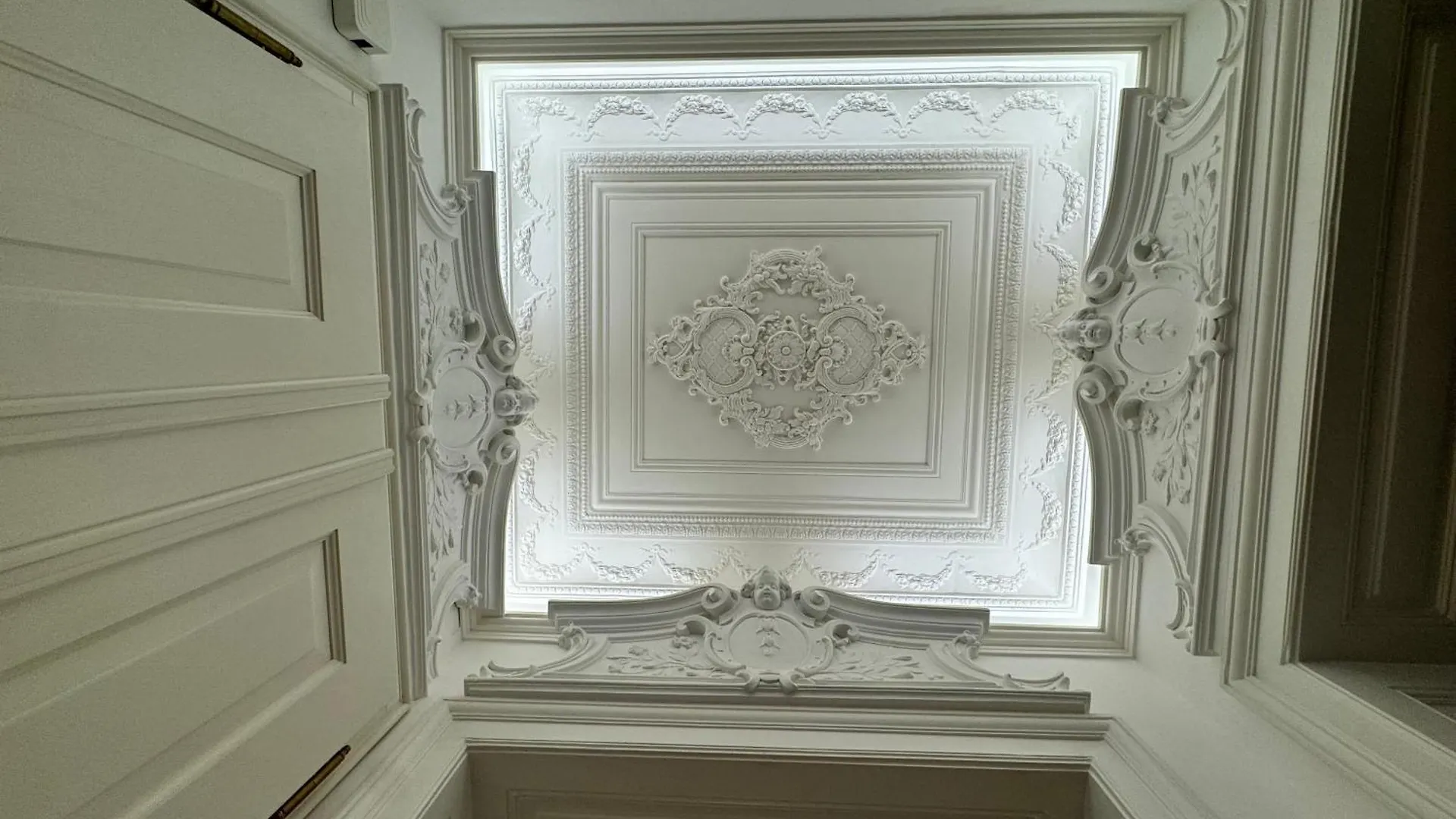 7Th Heaven Vienna Center Apartments