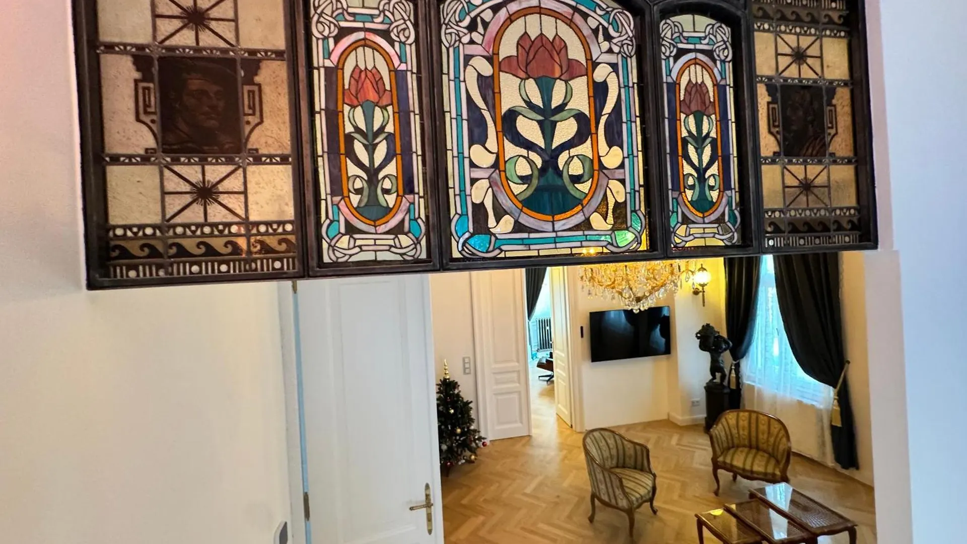 7Th Heaven Vienna Center Apartments