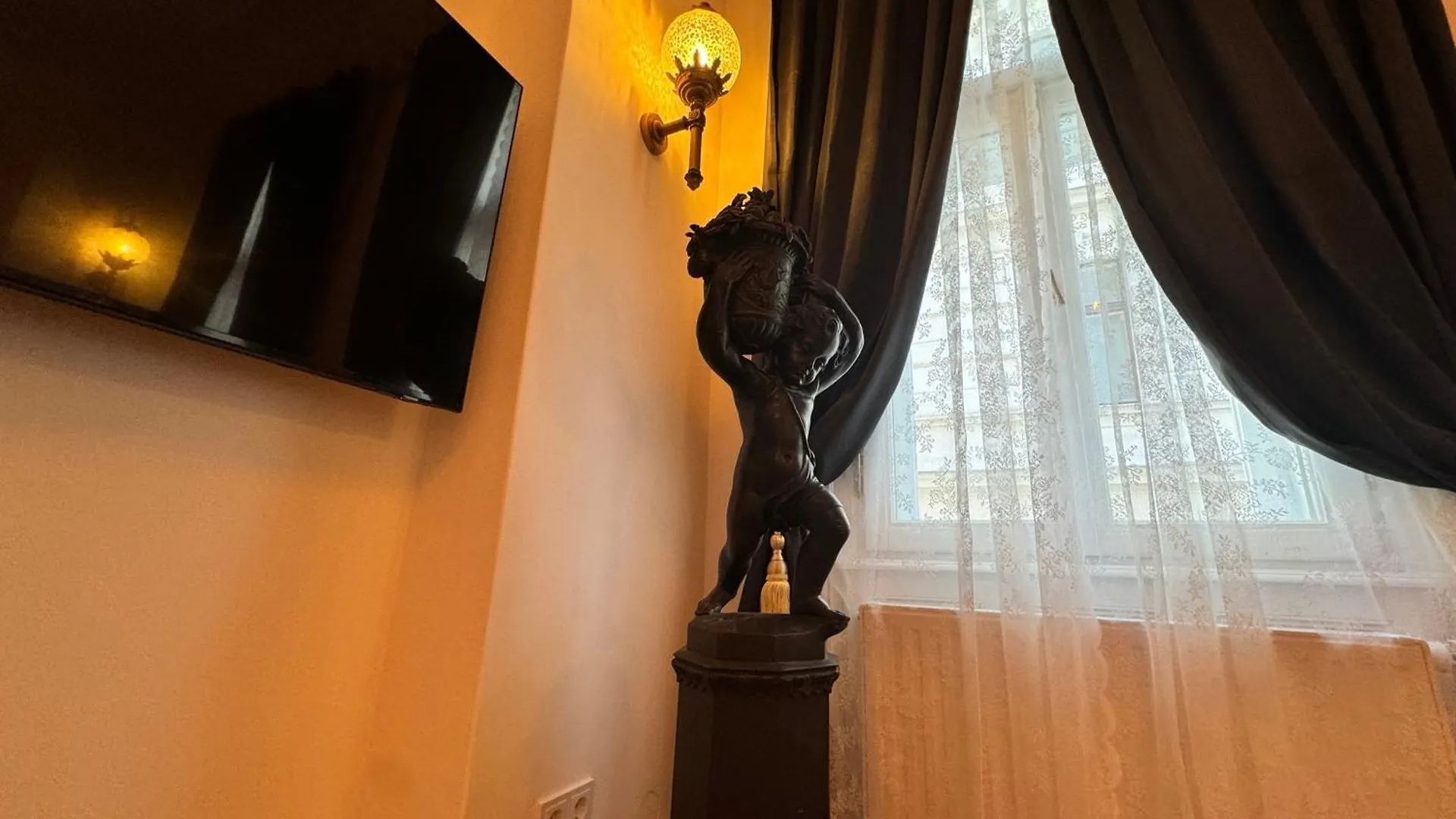 7Th Heaven Vienna Center Apartments