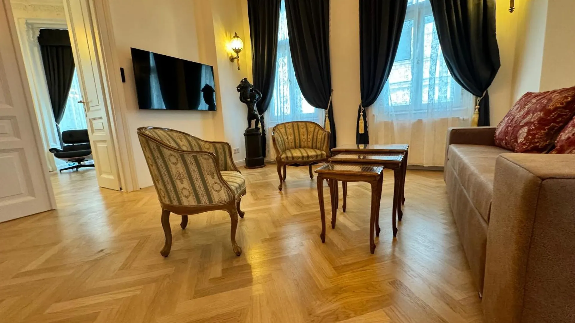 7Th Heaven Vienna Center Apartments Austria