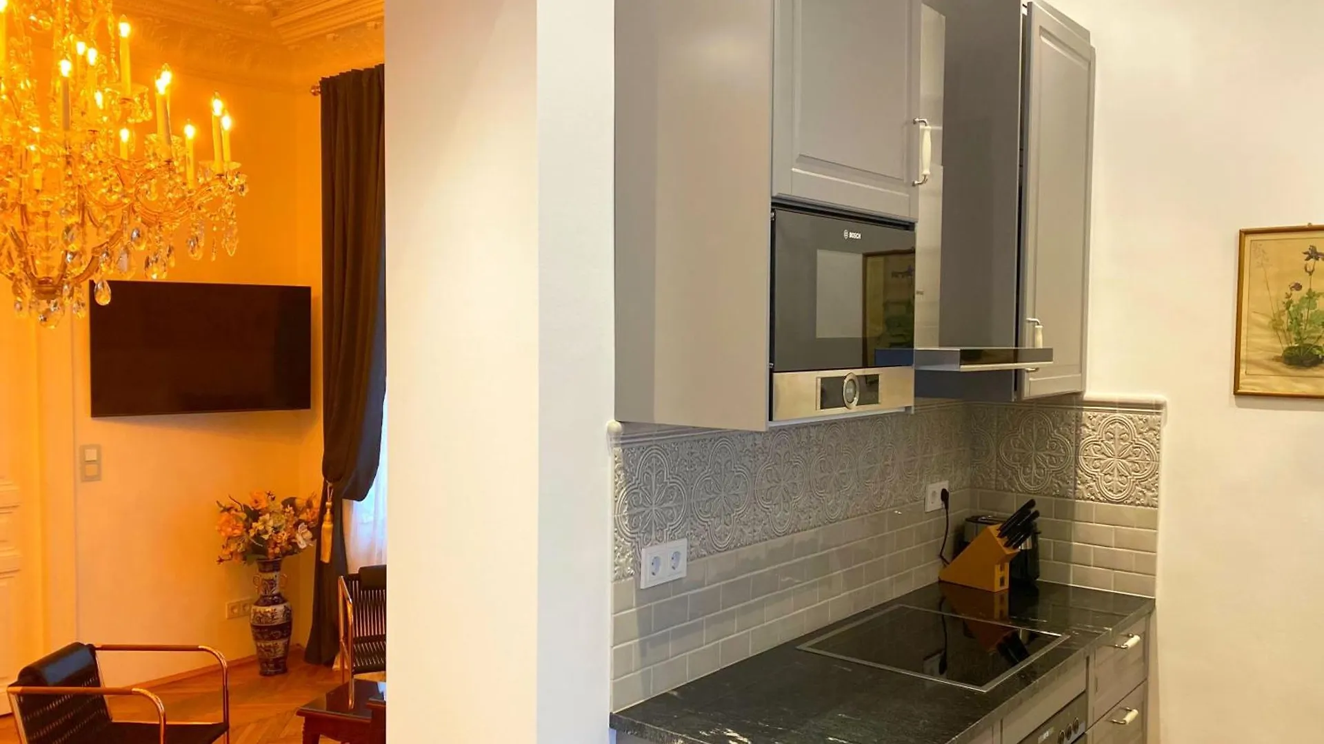 7Th Heaven Vienna Center Apartments
