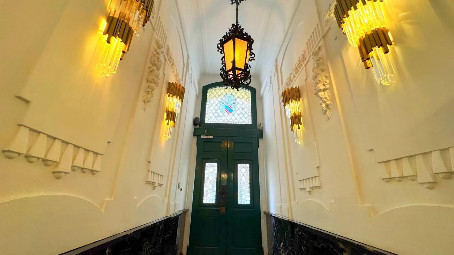 7Th Heaven Vienna Center Apartments