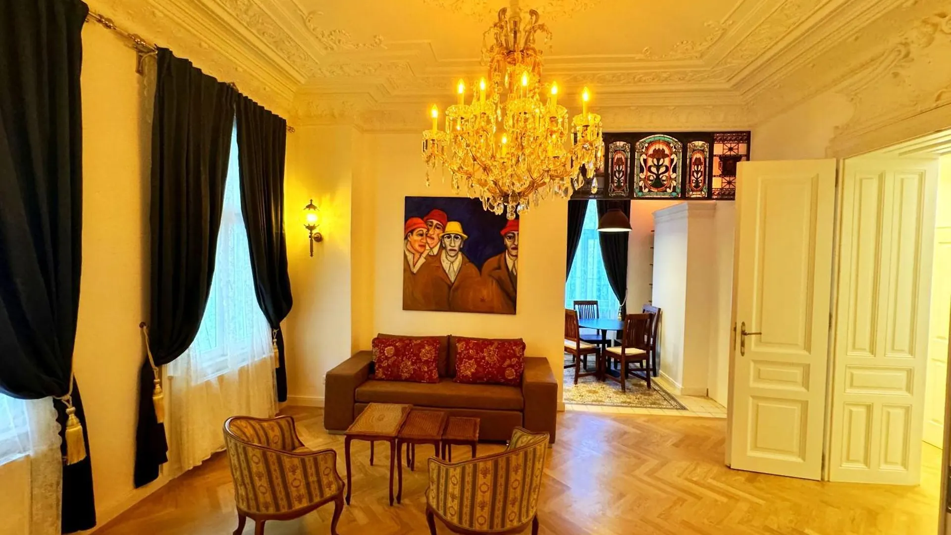 7Th Heaven Vienna Center Apartments