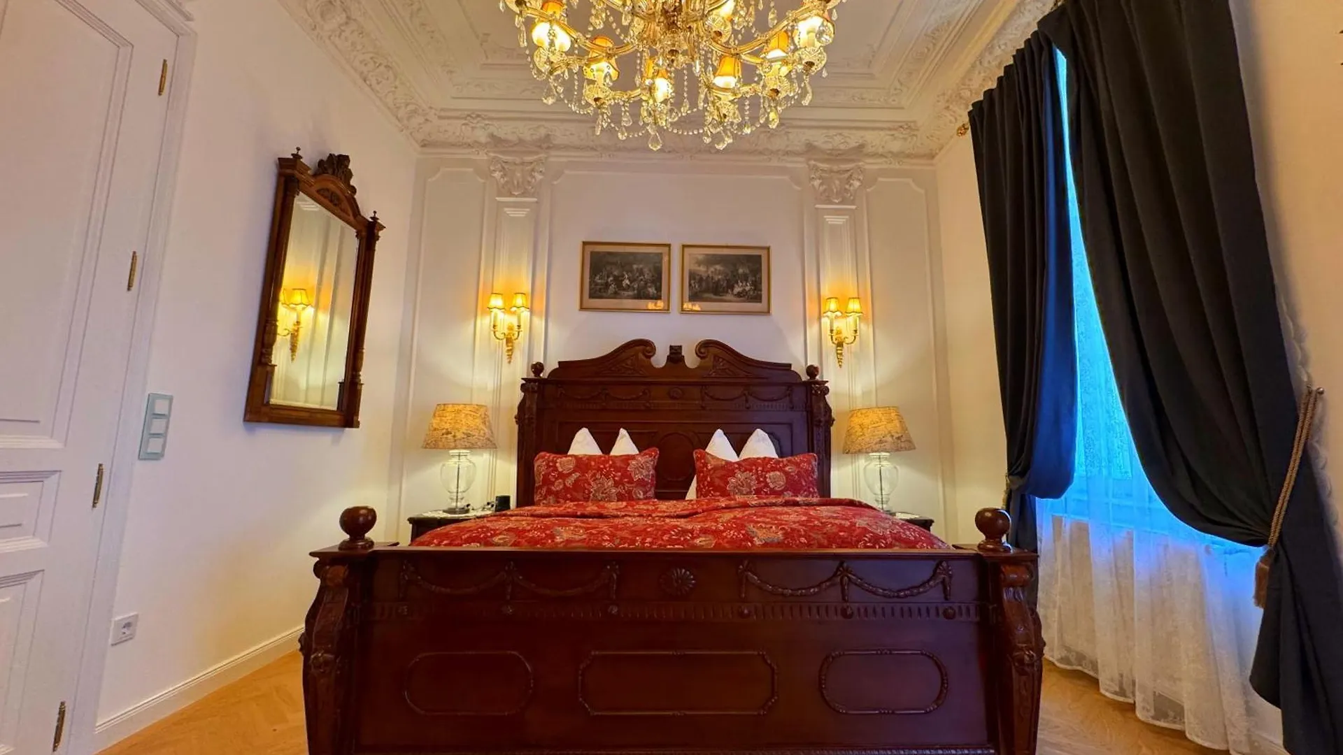 7Th Heaven Vienna Center Apartments