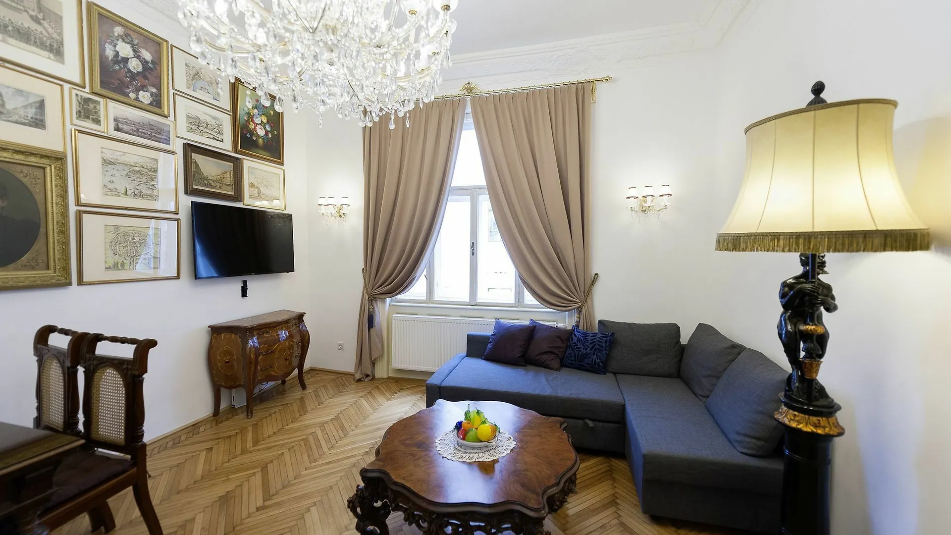 7Th Heaven Vienna Center Apartments
