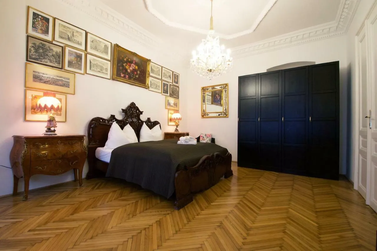 7Th Heaven Vienna Center Apartments Austria