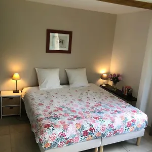 https://lubron-joli-studio-neuf-au-calme-et-en-pleine-campagne.fr-provencehotel.com