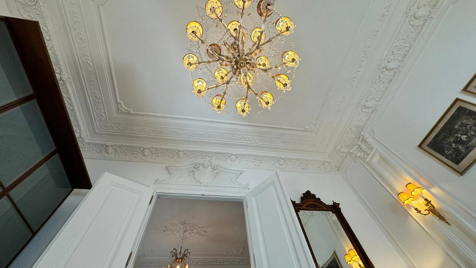 7Th Heaven Vienna Center Apartments