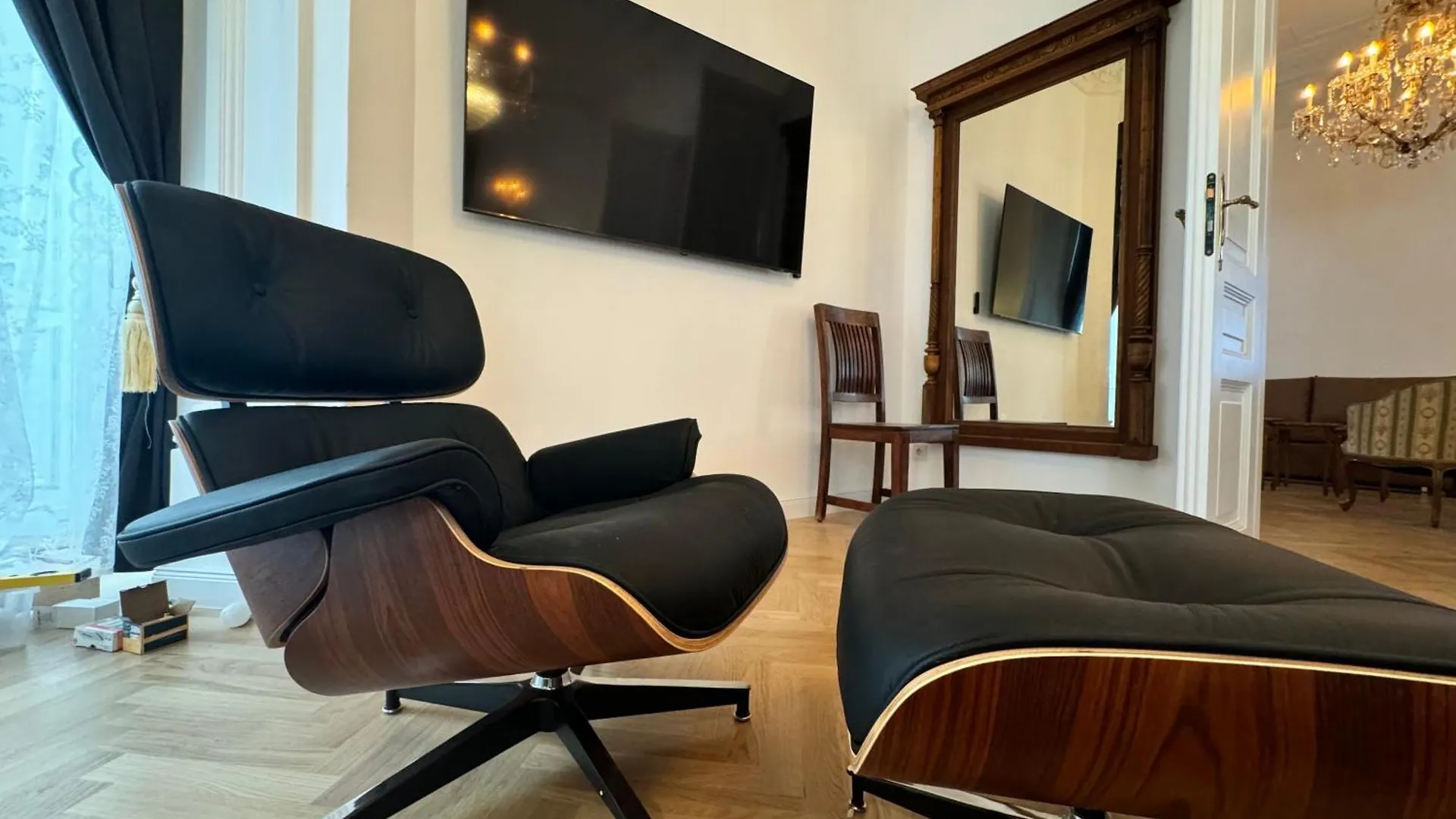7Th Heaven Vienna Center Apartments
